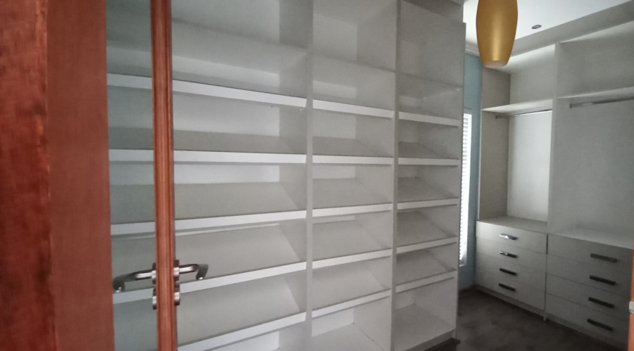 4 Bedroom Property for Sale in Helderwyk Gauteng