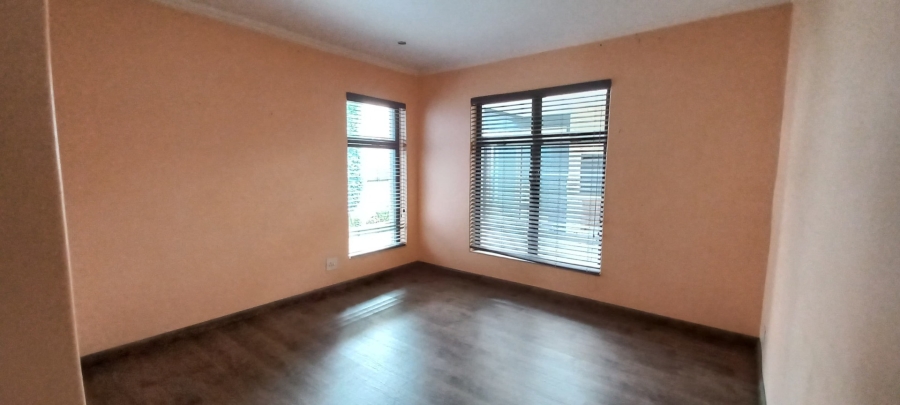 4 Bedroom Property for Sale in Helderwyk Gauteng