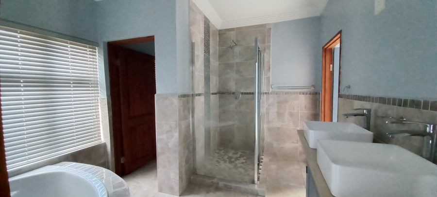 4 Bedroom Property for Sale in Helderwyk Gauteng