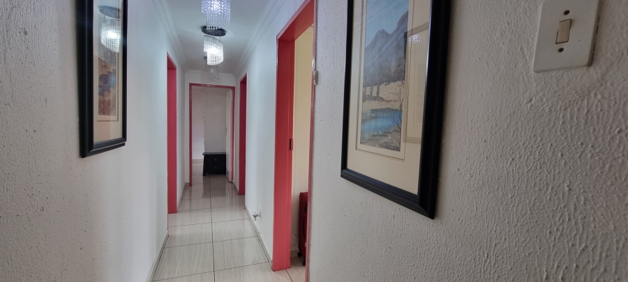 3 Bedroom Property for Sale in Sunward Park Gauteng