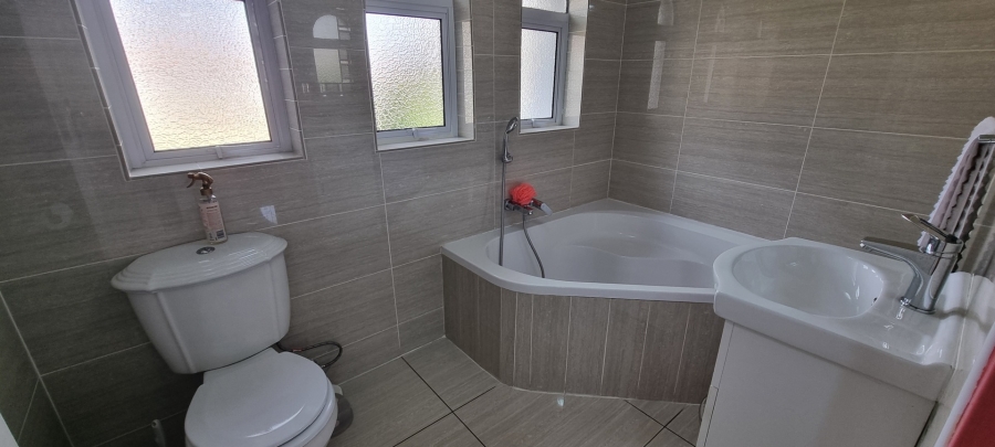 3 Bedroom Property for Sale in Sunward Park Gauteng