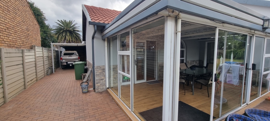 3 Bedroom Property for Sale in Sunward Park Gauteng