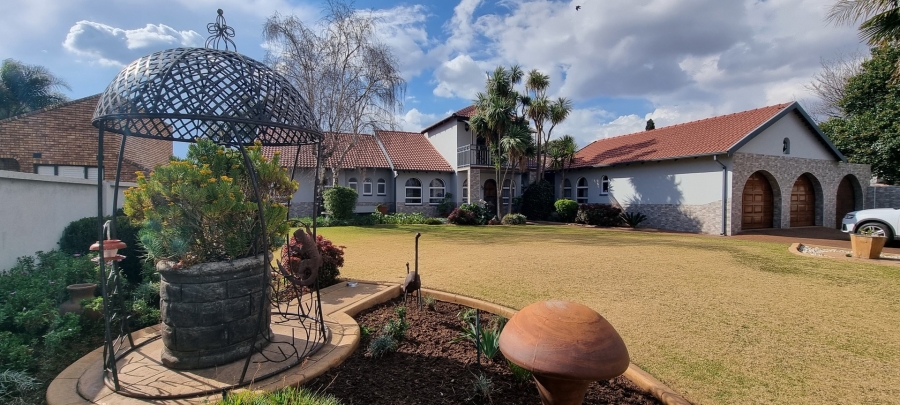 3 Bedroom Property for Sale in Sunward Park Gauteng
