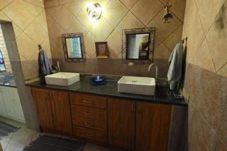 5 Bedroom Property for Sale in Doornpoort Gauteng