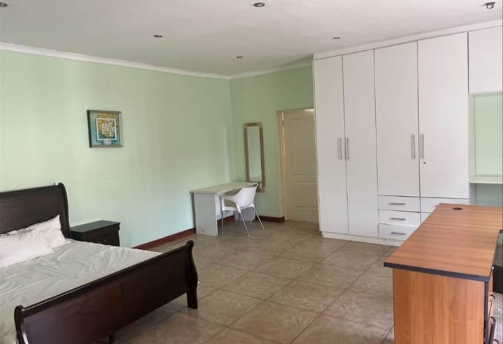 10 Bedroom Property for Sale in Blue Hills Gauteng