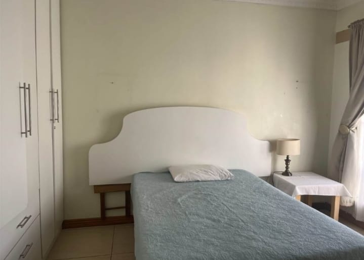 10 Bedroom Property for Sale in Blue Hills Gauteng