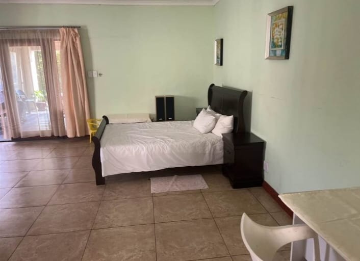 10 Bedroom Property for Sale in Blue Hills Gauteng