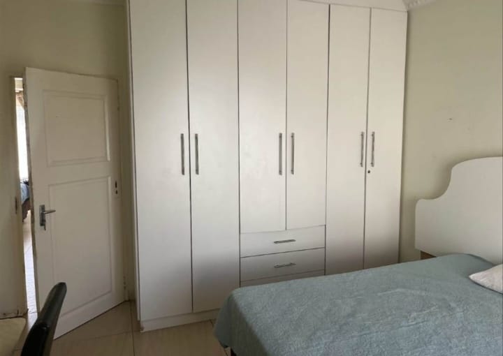 10 Bedroom Property for Sale in Blue Hills Gauteng