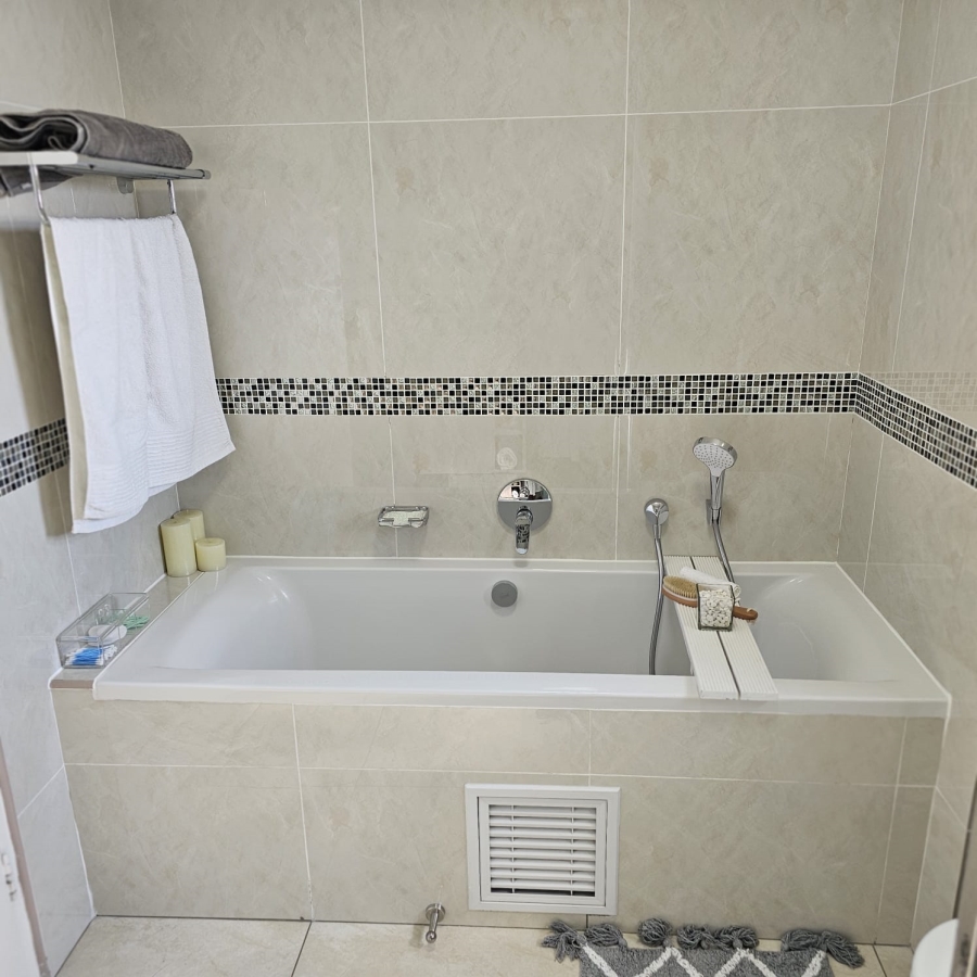 To Let 2 Bedroom Property for Rent in Randpark Ridge Gauteng