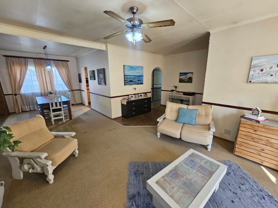 4 Bedroom Property for Sale in Brackenhurst Gauteng