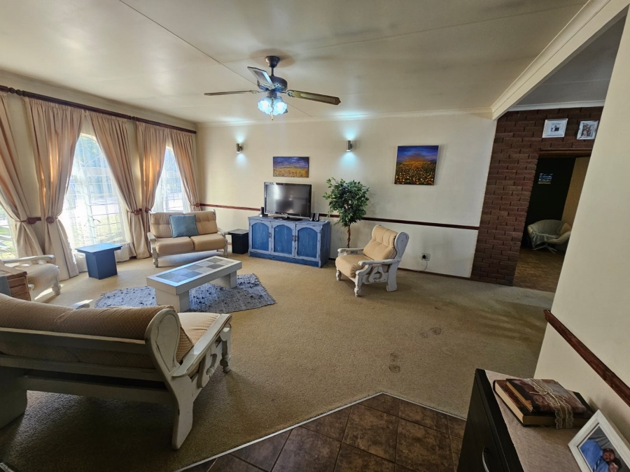 4 Bedroom Property for Sale in Brackenhurst Gauteng
