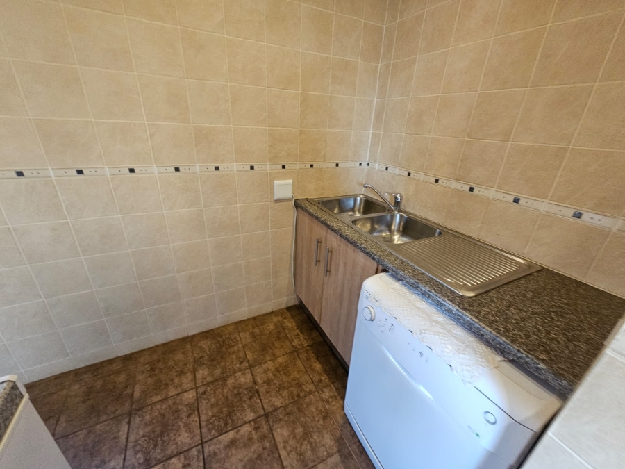4 Bedroom Property for Sale in Brackenhurst Gauteng
