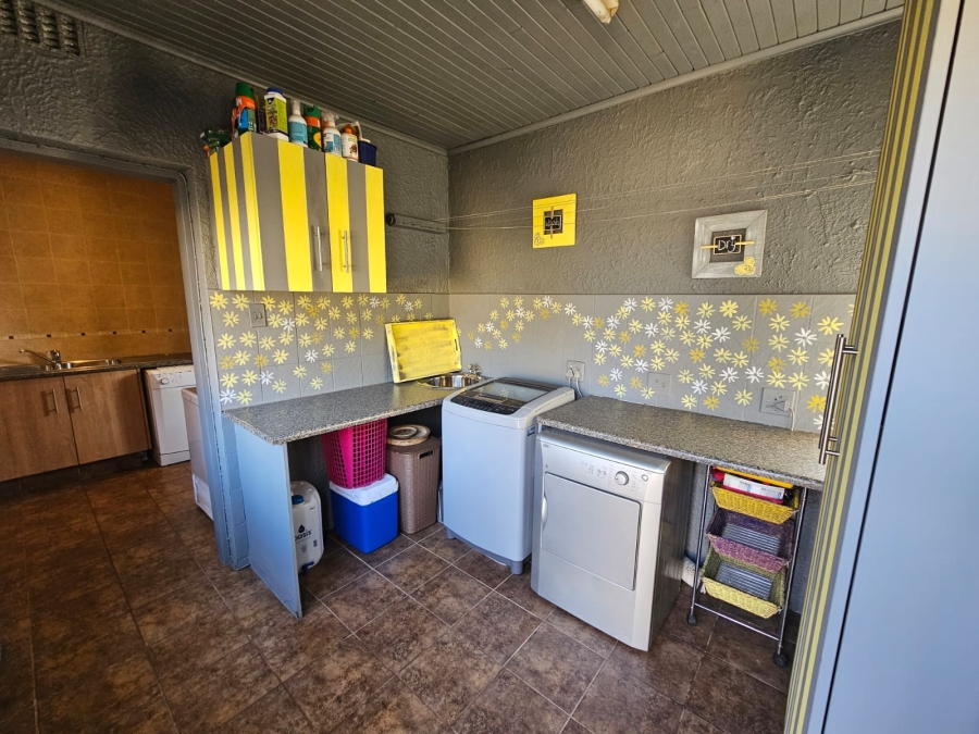 4 Bedroom Property for Sale in Brackenhurst Gauteng