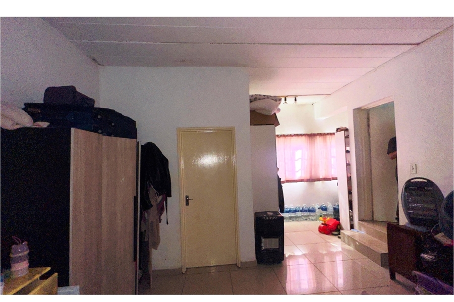 To Let 1 Bedroom Property for Rent in Cyrildene Gauteng