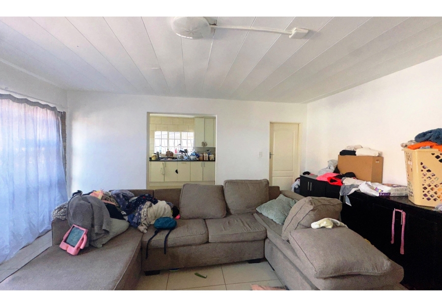 To Let 1 Bedroom Property for Rent in Cyrildene Gauteng