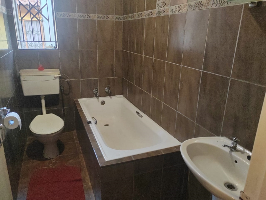 3 Bedroom Property for Sale in Leachville Gauteng
