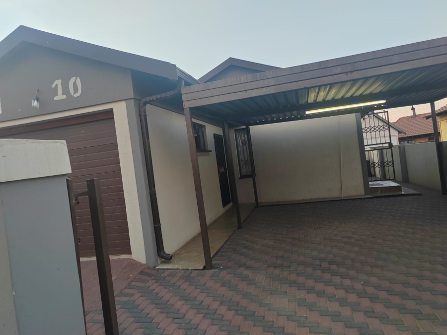 3 Bedroom Property for Sale in Leachville Gauteng
