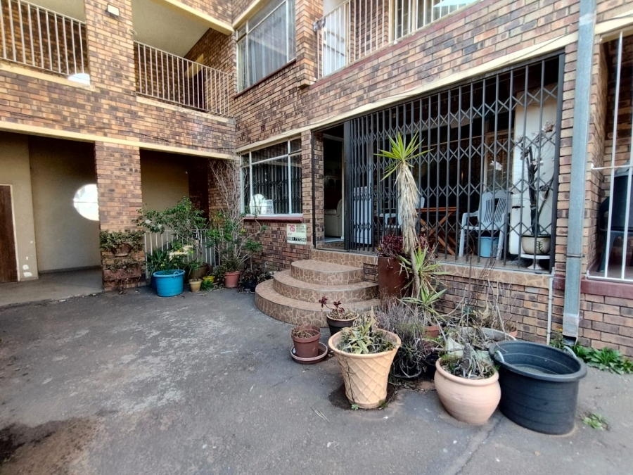 2 Bedroom Property for Sale in Vanderbijlpark CW 3 Gauteng