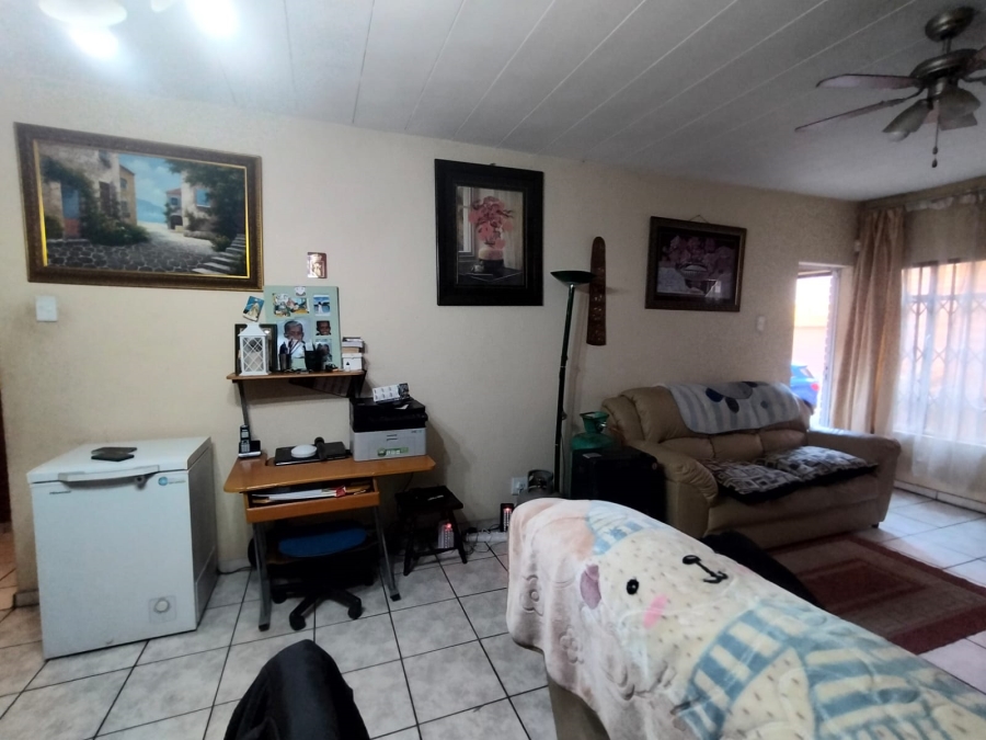 2 Bedroom Property for Sale in Vanderbijlpark CW 3 Gauteng