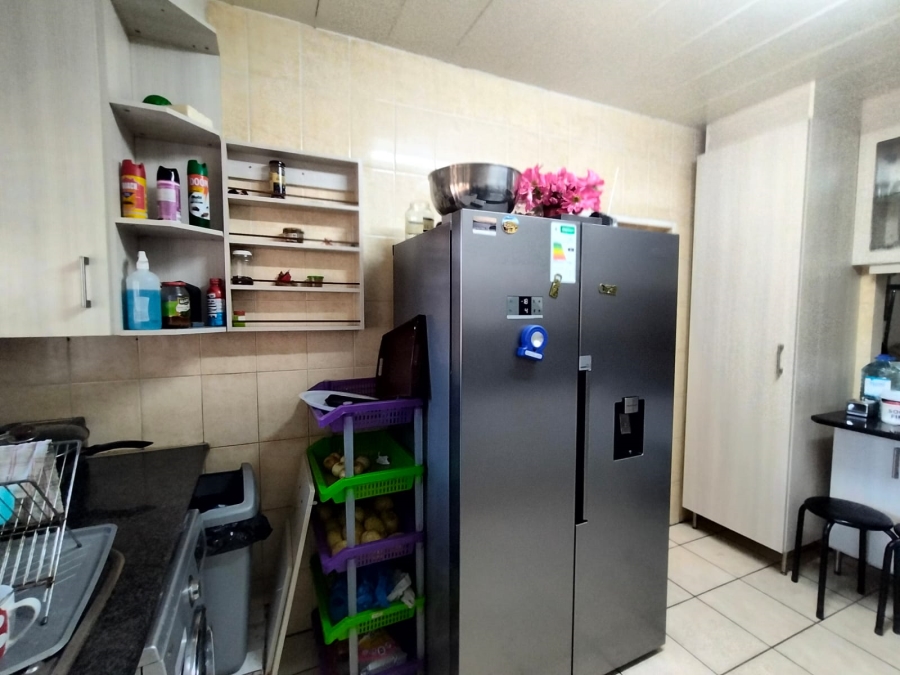 2 Bedroom Property for Sale in Vanderbijlpark CW 3 Gauteng