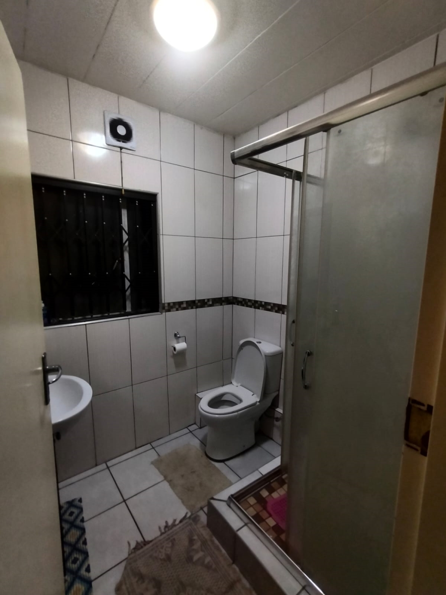 2 Bedroom Property for Sale in Vanderbijlpark CW 3 Gauteng