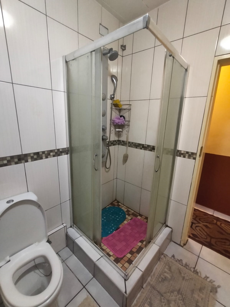 2 Bedroom Property for Sale in Vanderbijlpark CW 3 Gauteng