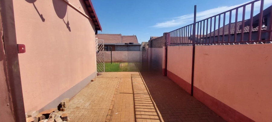 4 Bedroom Property for Sale in Leachville Ext 2 Gauteng