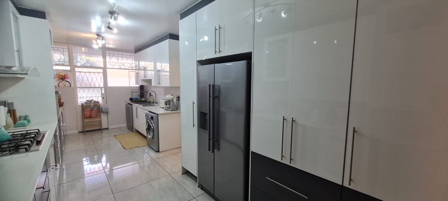 To Let 4 Bedroom Property for Rent in St Andrews Gauteng