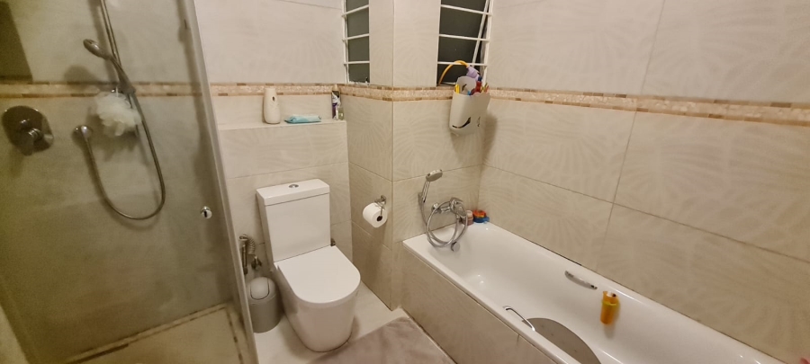 To Let 4 Bedroom Property for Rent in St Andrews Gauteng