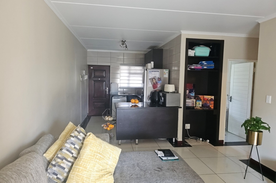 2 Bedroom Property for Sale in Noordwyk Gauteng