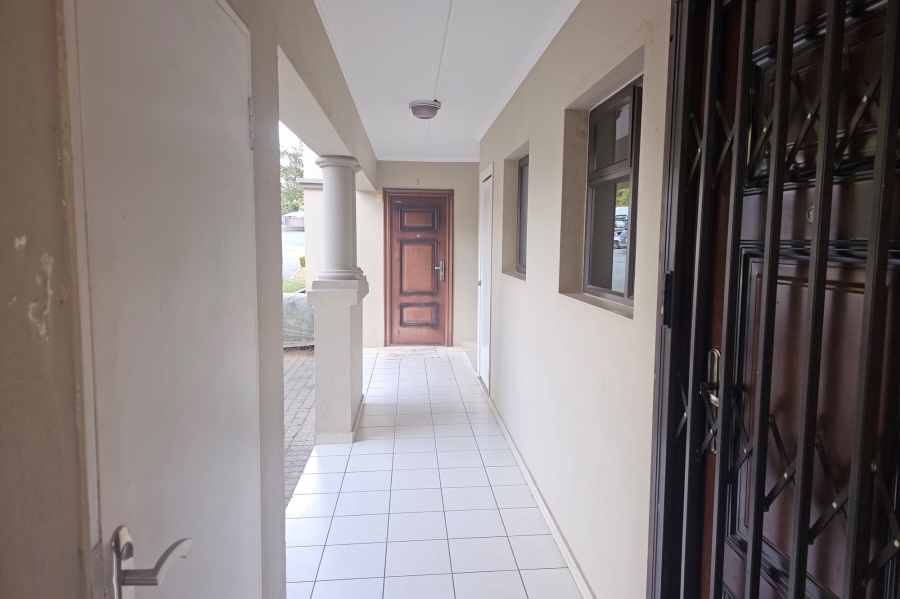 2 Bedroom Property for Sale in Noordwyk Gauteng