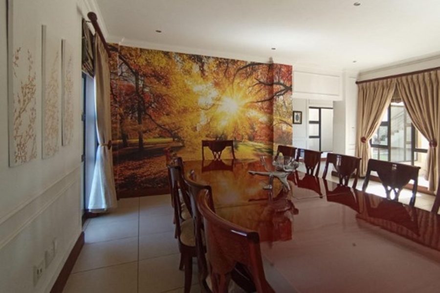 5 Bedroom Property for Sale in Mooikloof Gauteng