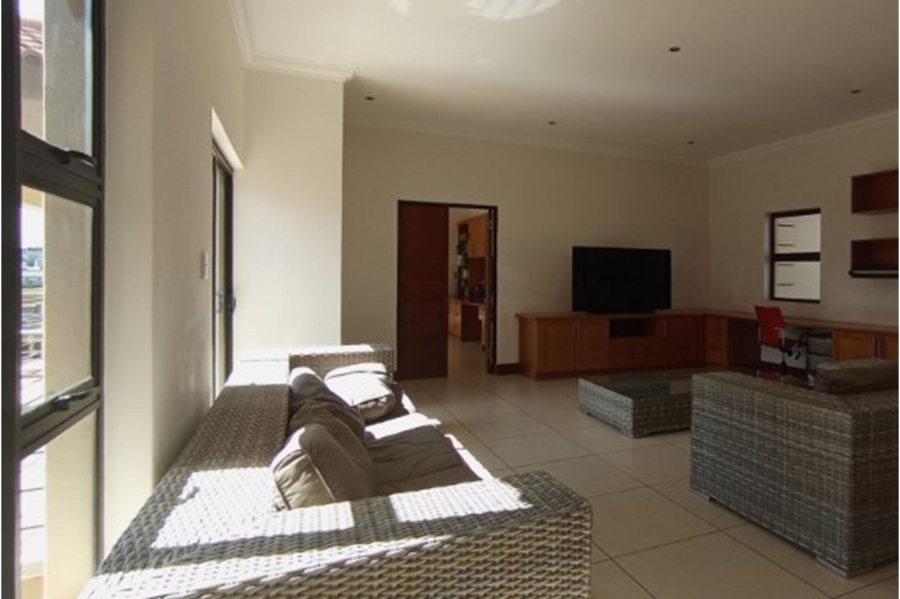 5 Bedroom Property for Sale in Mooikloof Gauteng