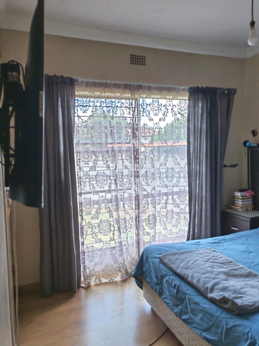 3 Bedroom Property for Sale in Dersley Gauteng