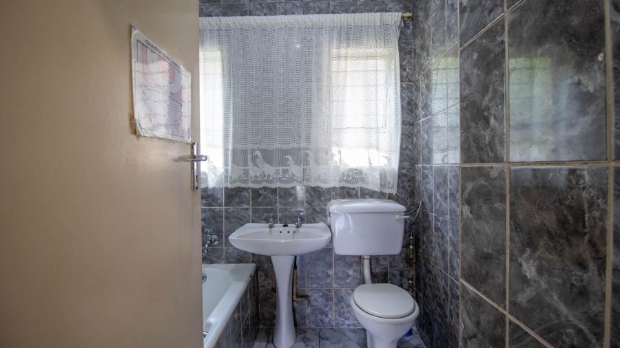 3 Bedroom Property for Sale in Dersley Gauteng