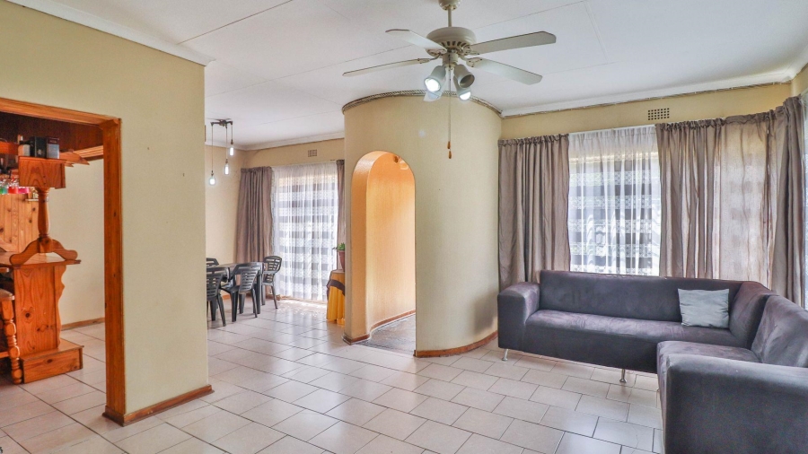 3 Bedroom Property for Sale in Dersley Gauteng