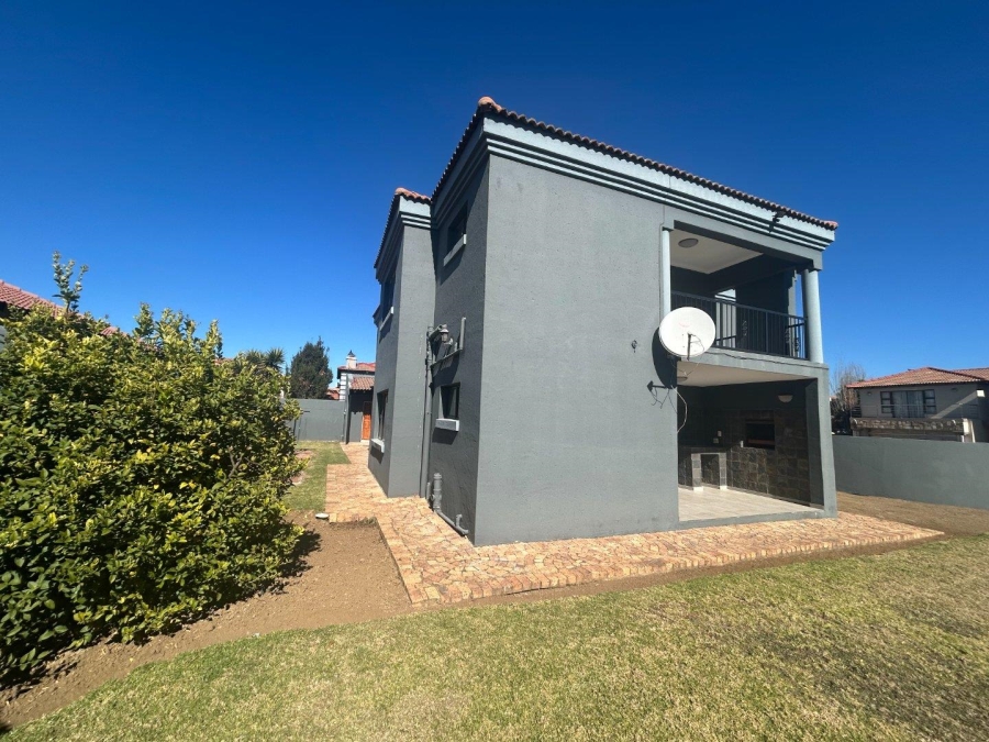 5 Bedroom Property for Sale in Sonneveld Gauteng