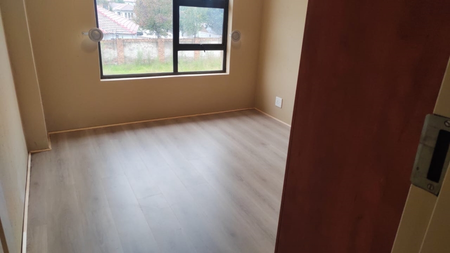 3 Bedroom Property for Sale in Sonneveld Gauteng