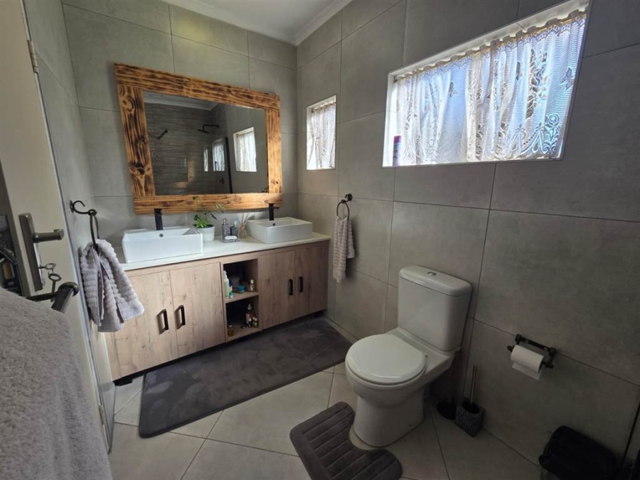 3 Bedroom Property for Sale in Brackenhurst Gauteng