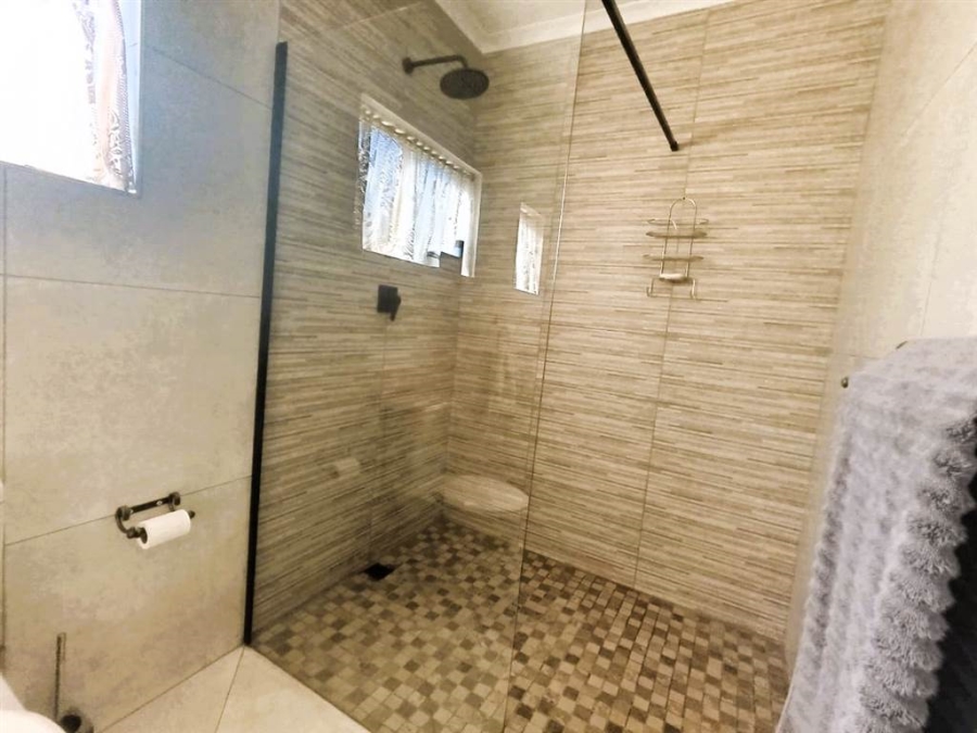 3 Bedroom Property for Sale in Brackenhurst Gauteng