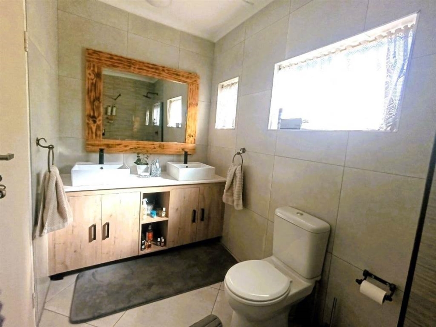 3 Bedroom Property for Sale in Brackenhurst Gauteng