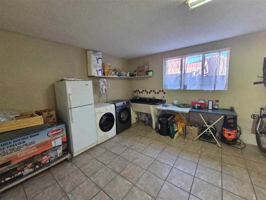 3 Bedroom Property for Sale in Brackenhurst Gauteng