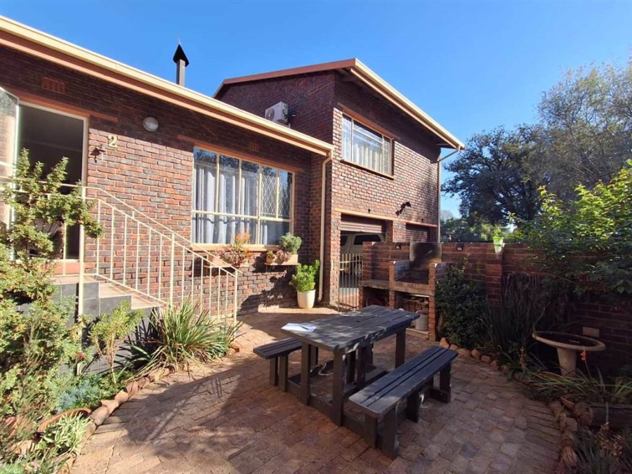3 Bedroom Property for Sale in Brackenhurst Gauteng