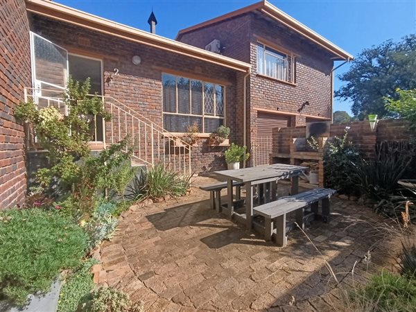 3 Bedroom Property for Sale in Brackenhurst Gauteng
