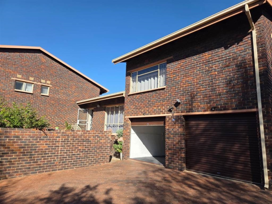 3 Bedroom Property for Sale in Brackenhurst Gauteng
