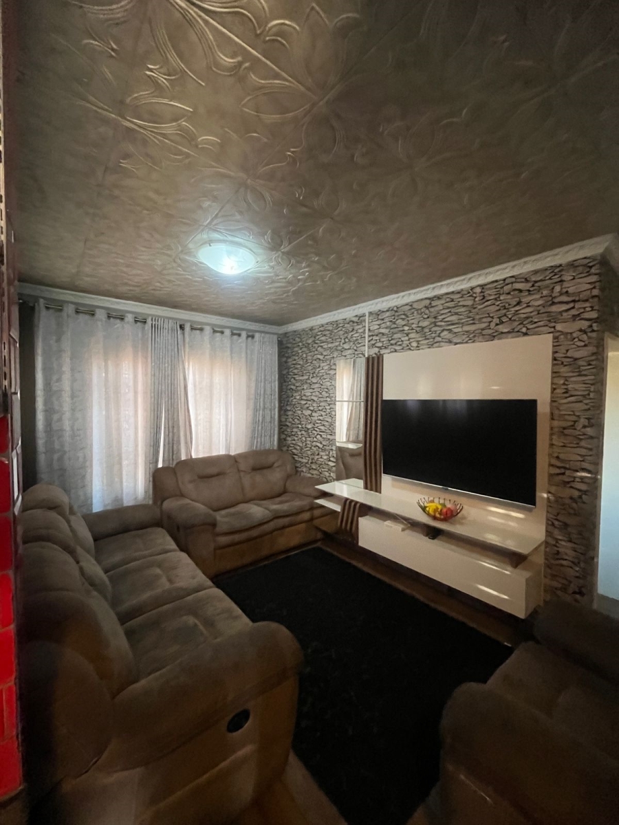 2 Bedroom Property for Sale in Dawn Park Gauteng