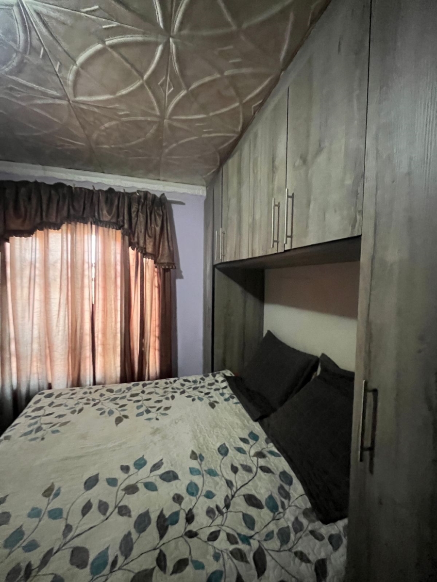 2 Bedroom Property for Sale in Dawn Park Gauteng