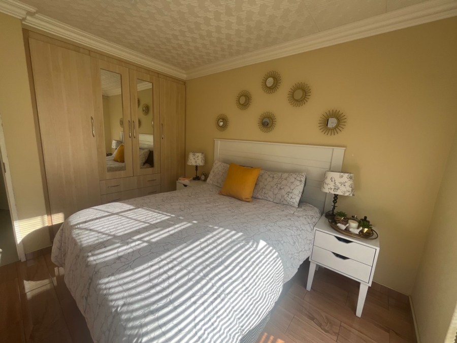 To Let 3 Bedroom Property for Rent in Alan Manor Gauteng