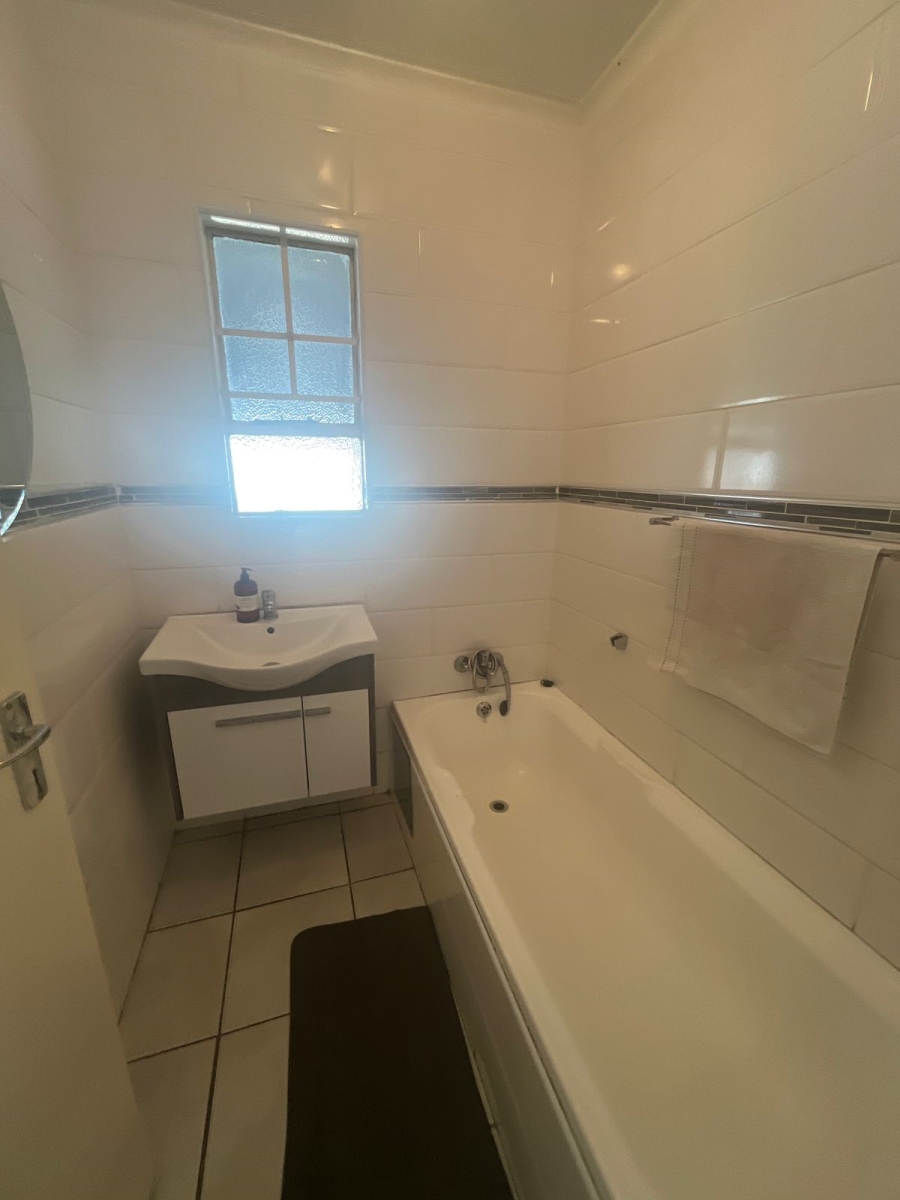To Let 3 Bedroom Property for Rent in Alan Manor Gauteng
