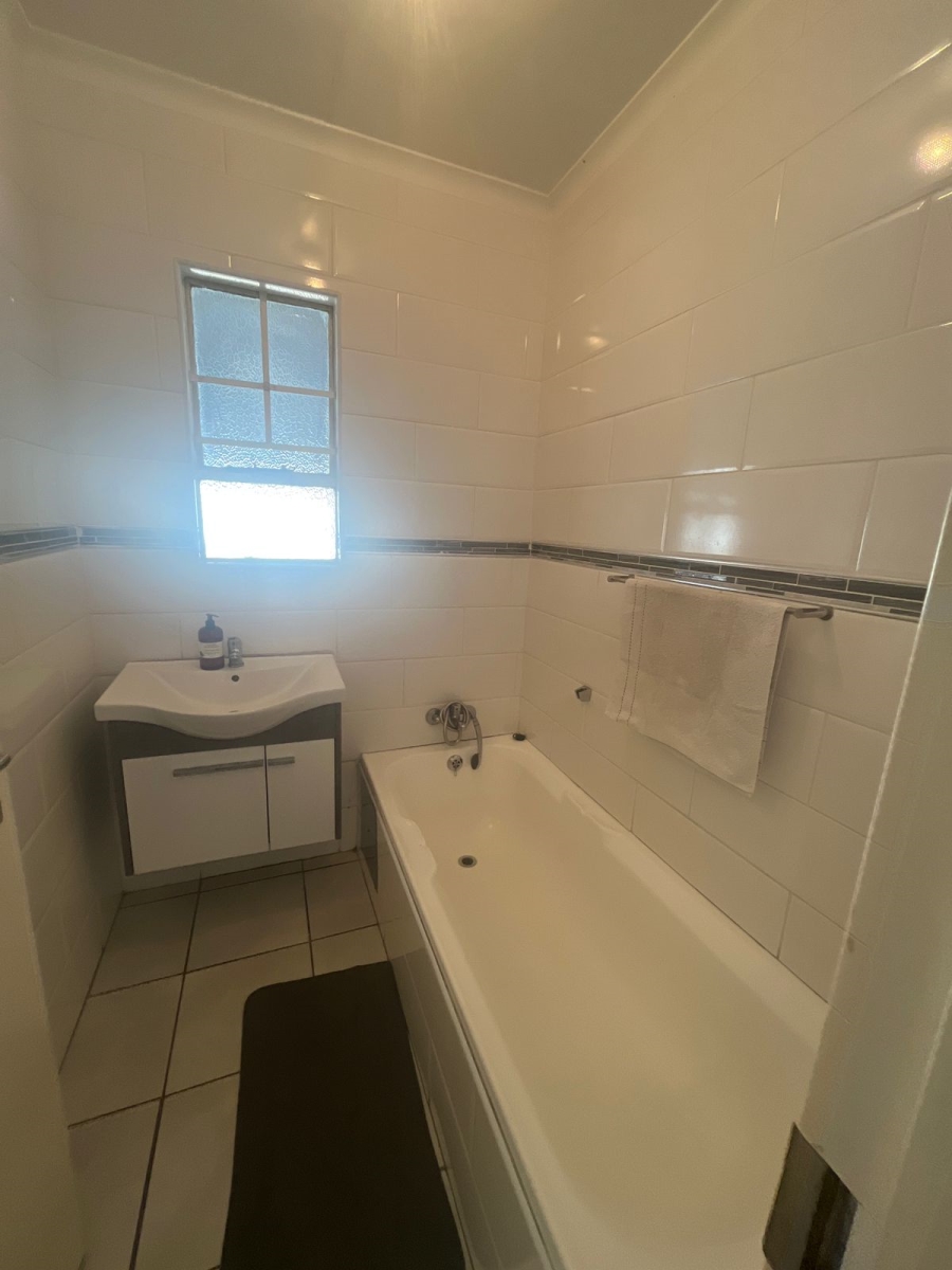 To Let 3 Bedroom Property for Rent in Alan Manor Gauteng